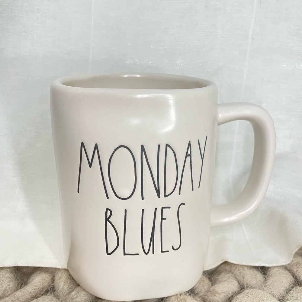 💙Rae Dunn - Monday Blues Mug